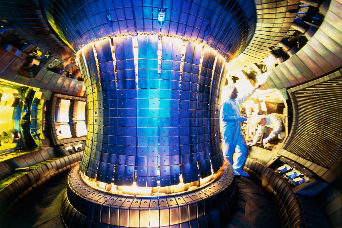 Ядерная и термоядерная энергия. Hl-2m токамак. Ядерный реактор токамак. Энергетический термоядерный реактор (токамак). Fusion Reactor.